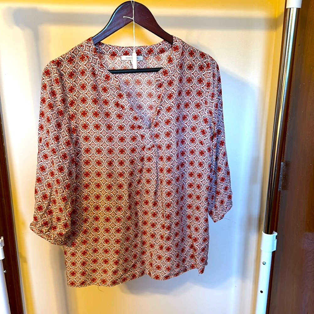 Cute light weight fall shirt with quarter length sleeve